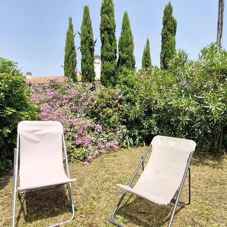 - - Rez-de-jardin - Marche A Deux Pas A 600m *