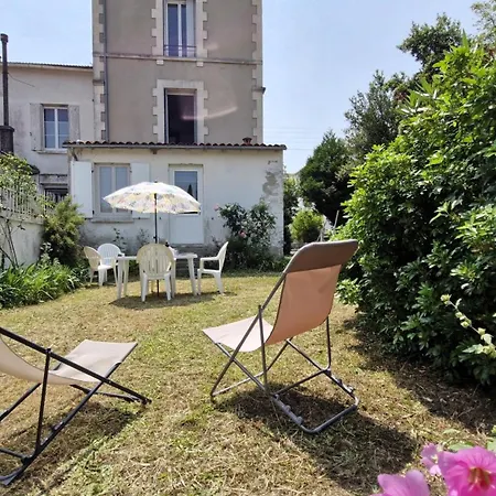 - - Rez-de-jardin - Marche A Deux Pas A 600m *