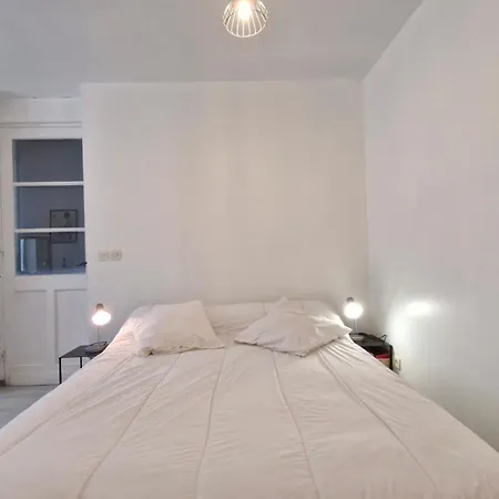 - - Rez-de-jardin - Marche A Deux Pas A 600m Apartment