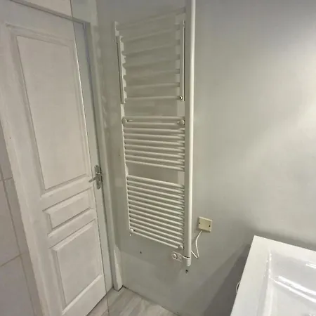 - - Rez-de-jardin - Marche A Deux Pas A 600m Apartment *