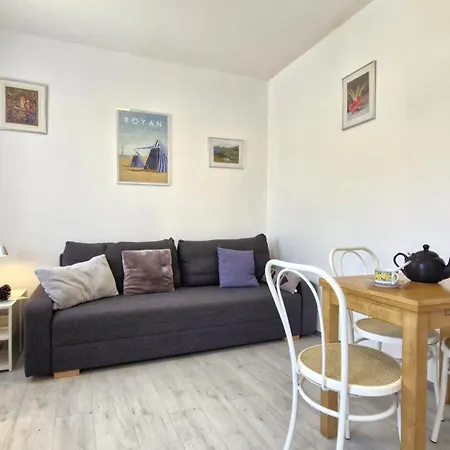 Apartment - - Rez-de-jardin - Marche A Deux Pas A 600m Royan