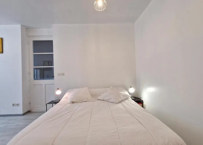 - - Rez-de-jardin - Marche A Deux Pas A 600m Apartment