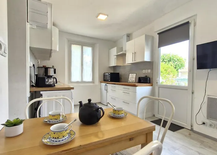 Apartment - - Rez-de-jardin - Marche A Deux Pas A 600m Royan