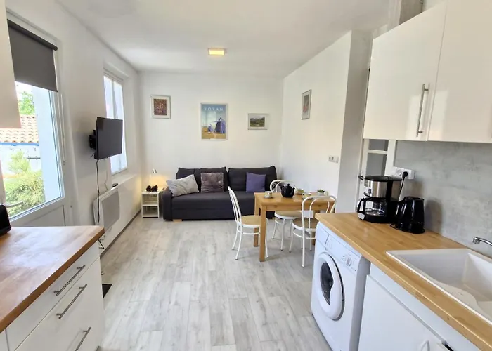 Apartment - - Rez-de-jardin - Marche A Deux Pas A 600m Royan
